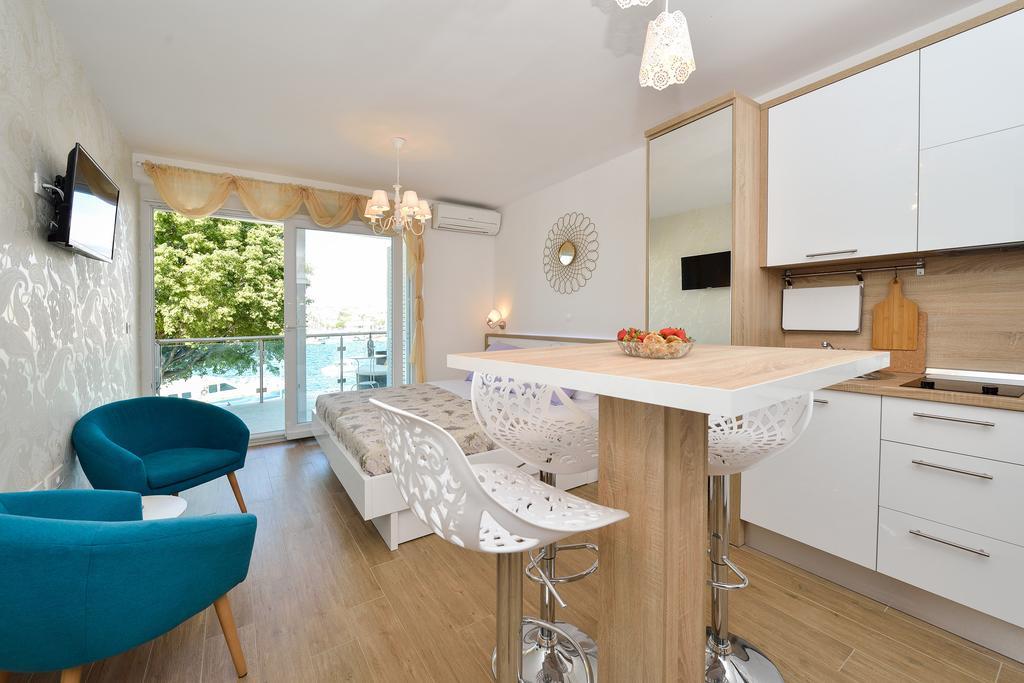 Lavender Apt. W. Balcony In Old Town Zadar Exterior foto