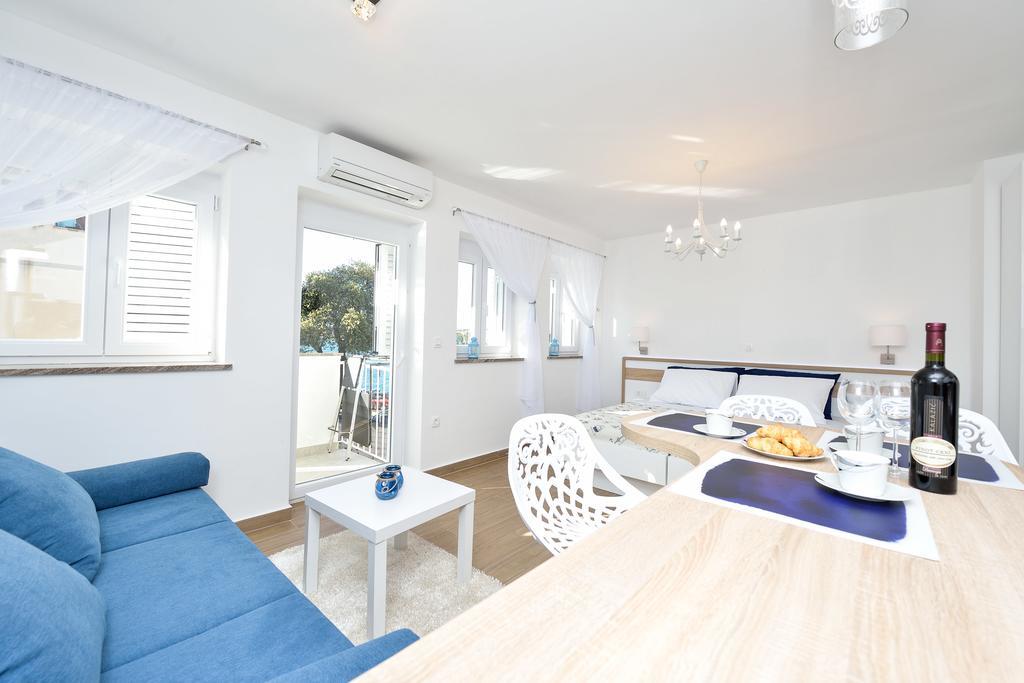Lavender Apt. W. Balcony In Old Town Zadar Exterior foto
